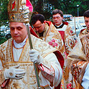 PHOTO: Cardinal Ratzinger Saying The Latin Mass